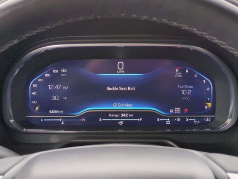 Used 2023 Chevrolet Suburban Premier image 32