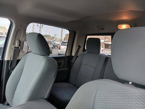 Used 2019 RAM 1500 Classic SLT AWD/4WD image 6