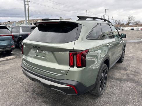 Used 2025 Kia Sorento SX Prestige w/ Sage Leather Package image 5