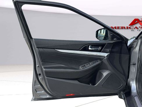 Used 2020 Nissan Maxima 3.5 SL w/ Floor Mat Group FWD image 17