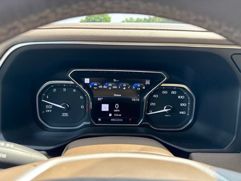 Used 2021 GMC Yukon XL Denali w/ Denali Premium Package AWD/4WD image 10