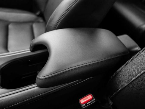 Used 2022 Honda HR-V EX-L image 32