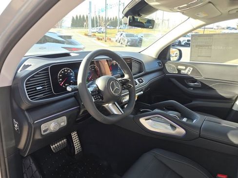 New 2026 Mercedes-Benz GLS 450 4MATIC image 23