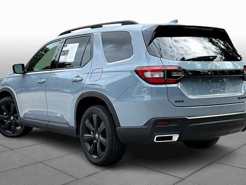 Used 2025 Honda Pilot Black Edition image 19