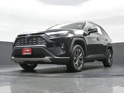 Used 2024 Toyota RAV4 Limited w/ Advanced Technology Package AWD/4WD image 29