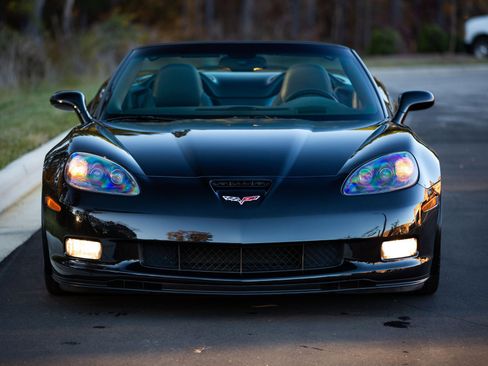 Used 2010 Chevrolet Corvette Grand Sport w/ Preferred Equipment Group image 12
