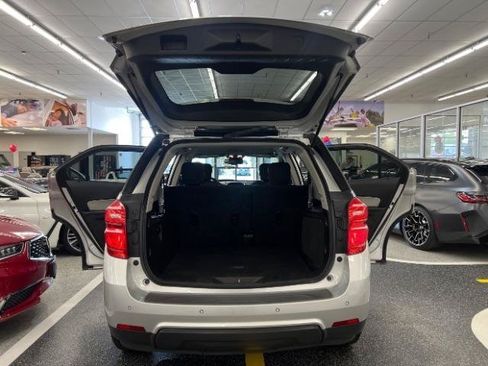 Used 2017 Chevrolet Equinox LT w/ Convenience Package FWD image 25