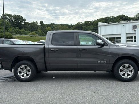 Used 2023 RAM 1500 Laramie AWD/4WD image 5
