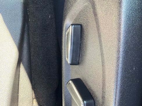 Used 2017 Ford Explorer XLT w/ Equipment Group 202A image 13