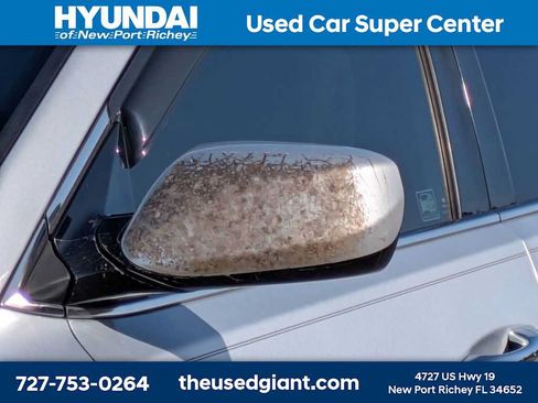 Used 2015 Hyundai Santa Fe Sport w/ Option Group 02 FWD image 11
