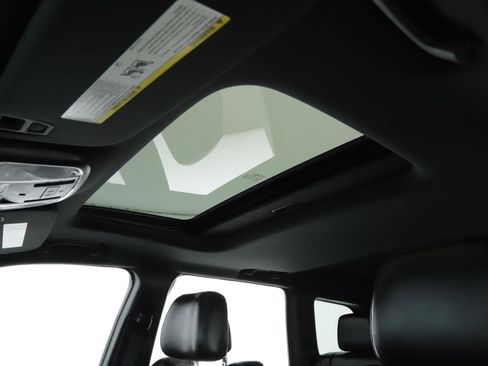 Used 2015 Jeep Grand Cherokee Altitude image 15