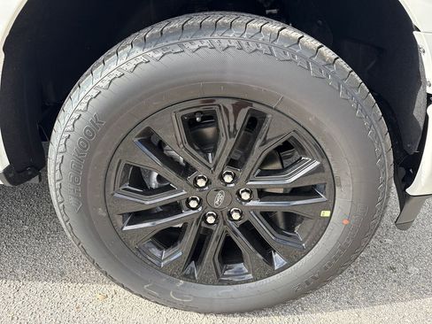 New 2025 Ford F150 Lariat w/ Equipment Group 501A Mid image 10