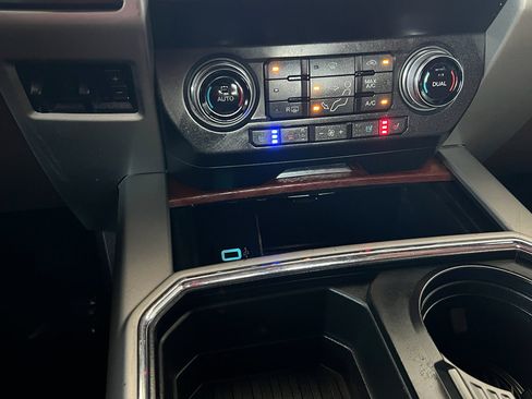 Used 2019 Ford F250 King Ranch w/ King Ranch Ultimate Package AWD/4WD image 27