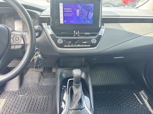 Used 2024 Toyota Corolla LE FWD image 28