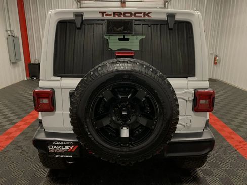 Used 2019 Jeep Wrangler Unlimited Sahara w/ Dual Top Group image 7