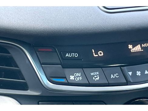 Used 2023 Acura TLX w/ Technology Package image 27