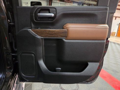 Used 2020 Chevrolet Silverado 2500 High Country w/ Z71 Off-Road Package image 37