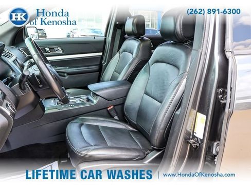 Used 2016 Ford Explorer XLT w/ Equipment Group 202A AWD/4WD image 9
