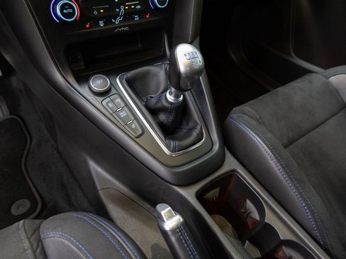 Used 2017 Ford Focus RS image 20
