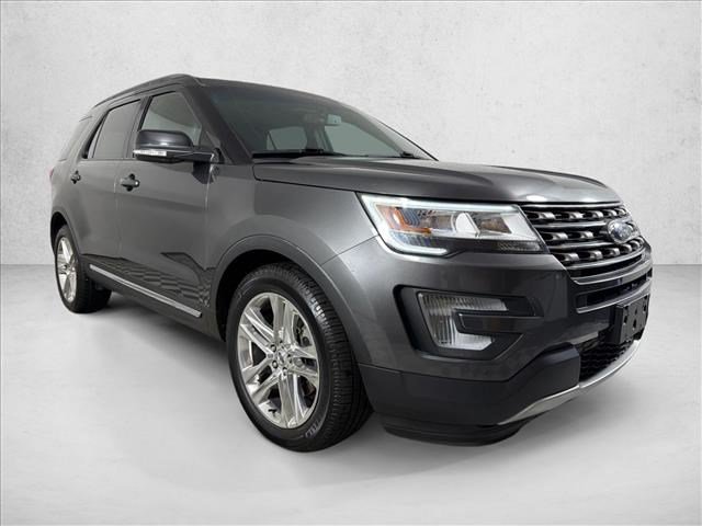 Used 2016 Ford Explorer XLT w/ Equipment Group 202A FWD image 1