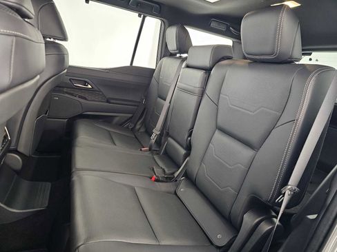 Certified 2026 Lexus GX 550 w/ Accessory Package (31) AWD/4WD image 19