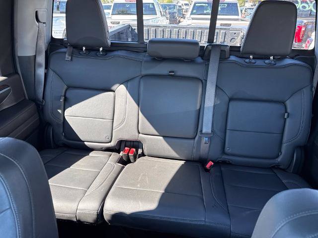Used 2024 GMC Sierra 2500 SLT w/ SLT Premium Package AWD/4WD image 12