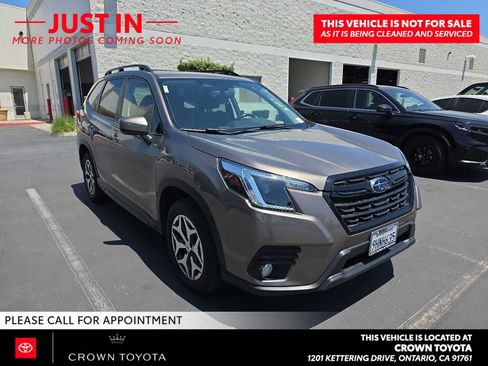 Used 2023 Subaru Forester Premium AWD/4WD image 2