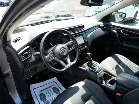 Used 2018 Nissan Rogue Sport SL w/ SL Premium Package AWD/4WD image 9