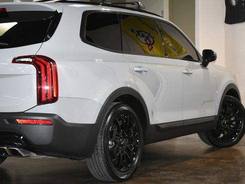 Used 2022 Kia Telluride SX w/ SX Prestige Package image 56
