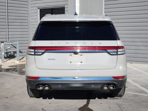 Used 2023 Lincoln Aviator Reserve w/ Equipment Group 201A image 8