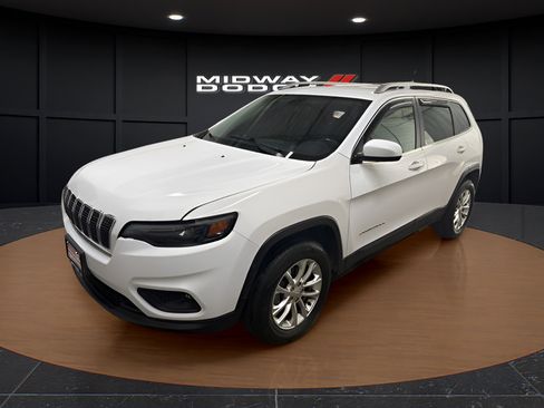 Used 2019 Jeep Cherokee Latitude w/ Cold Weather Group AWD/4WD image 2