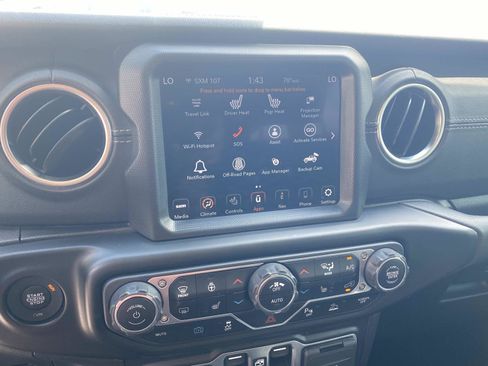 Used 2022 Jeep Wrangler Unlimited Sahara w/ Cold Weather Group AWD/4WD image 27