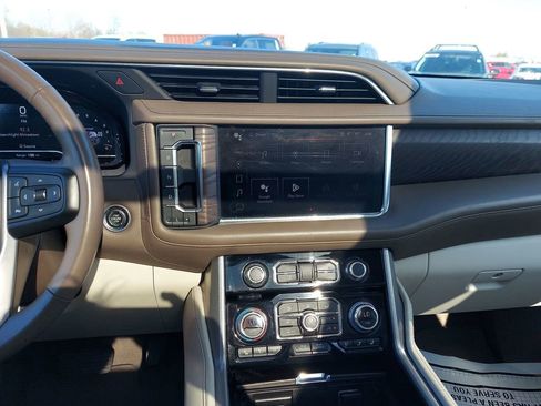 Used 2023 GMC Yukon Denali image 20