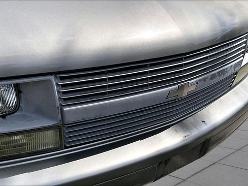 Used 2005 Chevrolet Astro Passenger AWD image 25