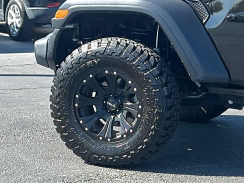 Used 2019 Jeep Wrangler Unlimited Sport AWD/4WD image 9