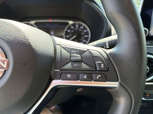 Used 2024 Nissan Sentra SV FWD image 21