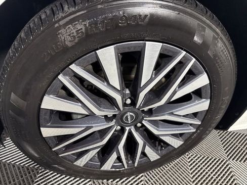 Used 2025 Nissan Altima 2.5 SV image 12