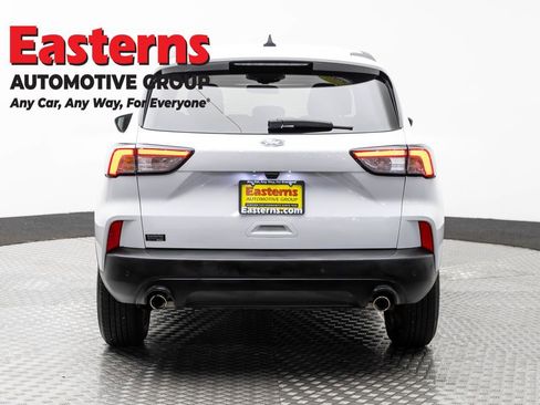 Used 2022 Ford Escape SE w/ Convenience Package AWD/4WD image 6