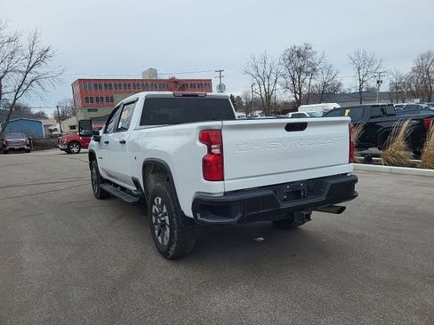 Used 2022 Chevrolet Silverado 2500 Custom w/ Custom Value Package image 5