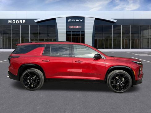 Used 2024 Chevrolet Traverse RS w/ LPO, Floor Liner Package image 2