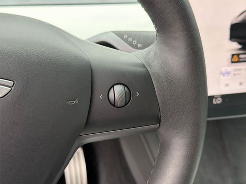 Used 2023 Tesla Model Y Performance AWD/4WD image 35