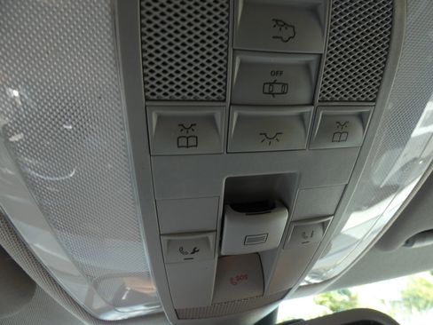 Used 2015 Mercedes-Benz GLK 350 2WD image 38