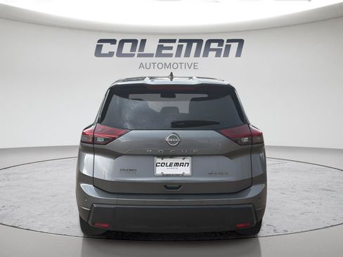 Used 2024 Nissan Rogue SV AWD/4WD image 4
