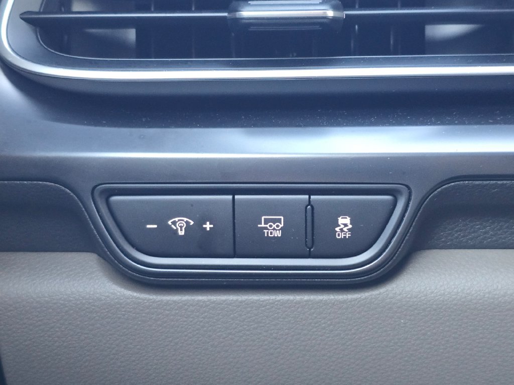 Used 2026 Kia Carnival LXS FWD image 24