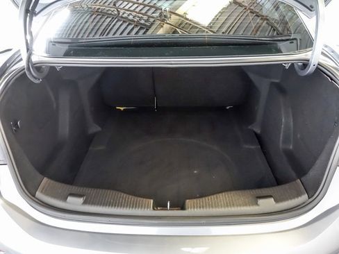 Used 2018 Chevrolet Cruze LT w/ Convenience Package image 27