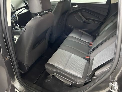 Used 2017 Ford Escape SE AWD/4WD image 15