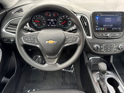 Used 2024 Chevrolet Malibu LT image 16