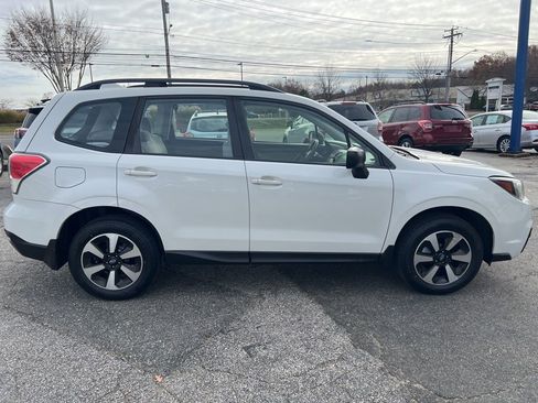 Used 2017 Subaru Forester 2.5i w/ Alloy Wheel Package image 6