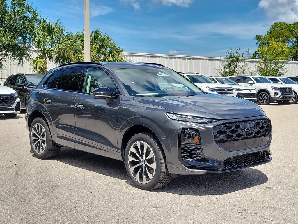 New 2026 Audi Q3 quattro 2.0T AWD/4WD image 2