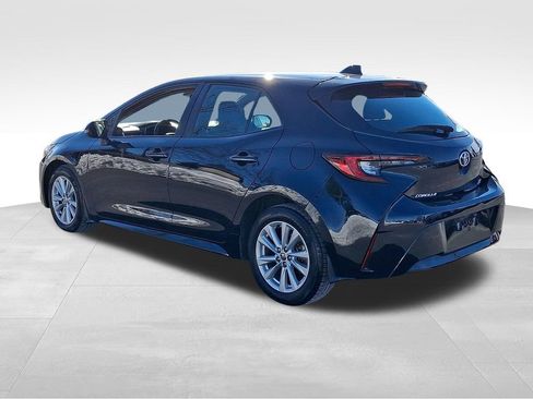 Used 2024 Toyota Corolla SE w/ SE Package image 4